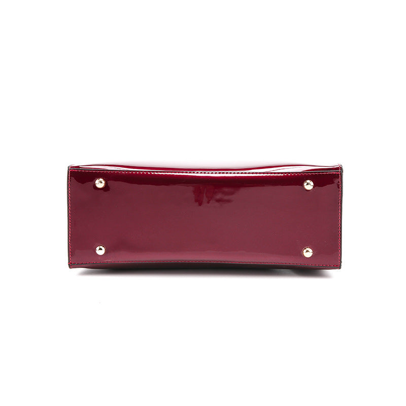 Artificial Patent Leather Glossy handbag Luvéillé