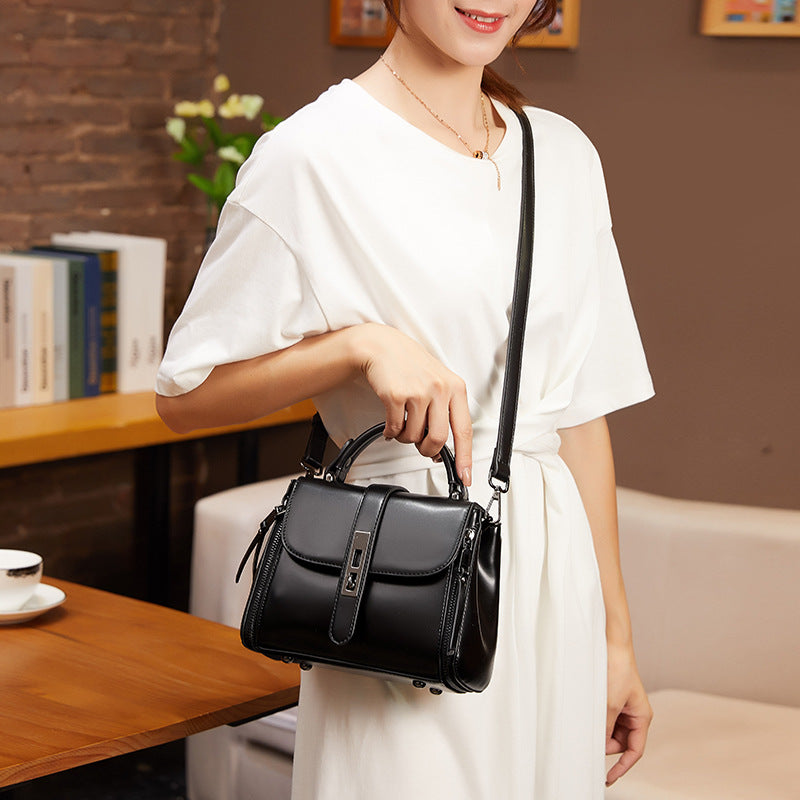 Cowhide Vintage Crossbody Handbag Luvéillé
