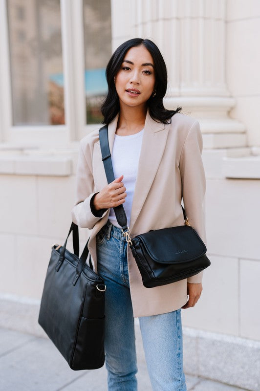 SIGNATURE TOTE CARRY ALL ON LAPTOP BAG Luvéillé