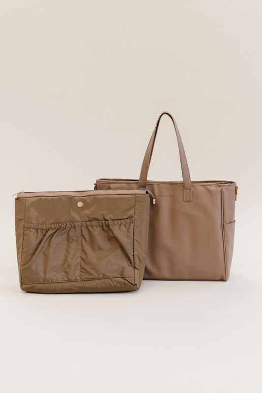 SIGNATURE TOTE CARRY ALL ON LAPTOP BAG Luvéillé