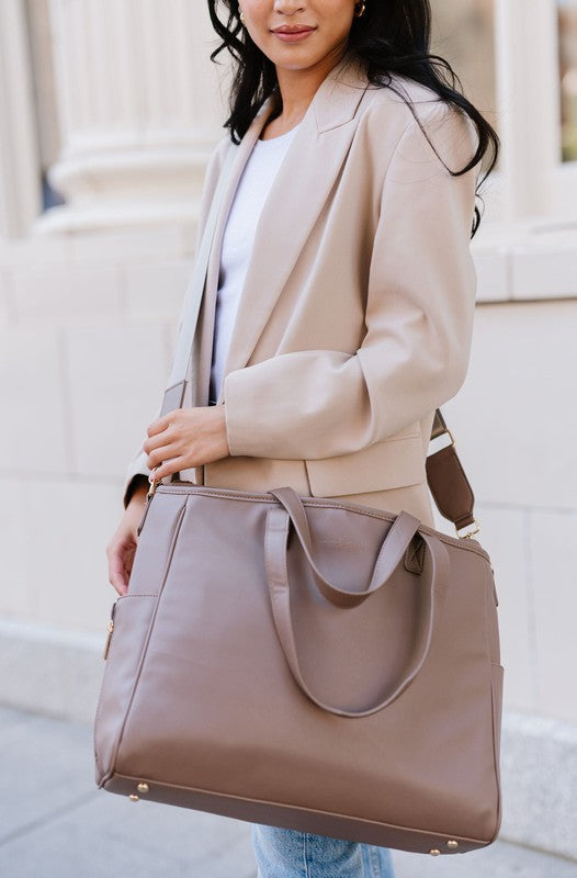 SIGNATURE TOTE CARRY ALL ON LAPTOP BAG Luvéillé
