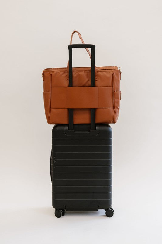 SIGNATURE TOTE CARRY ALL ON LAPTOP BAG Luvéillé