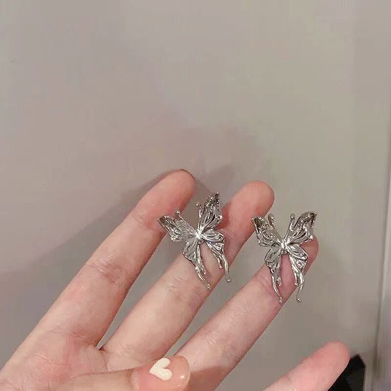 Frigid Wind Super Fairy Three-dimensional Butterfly Earrings