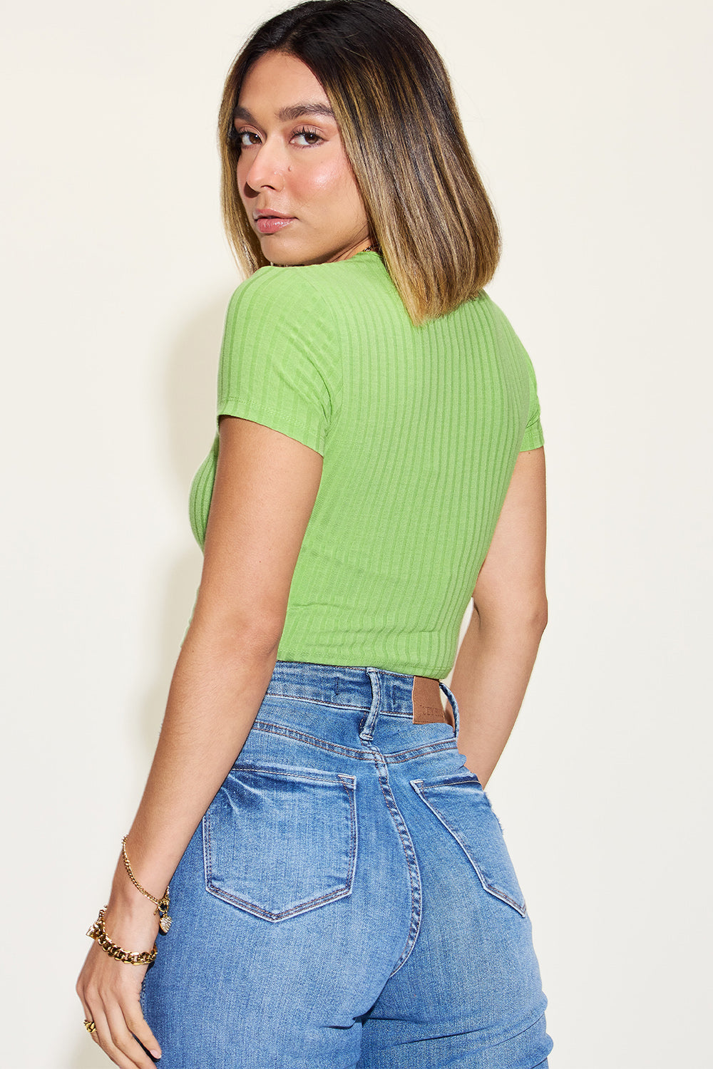 Basic Bae Full Size Ribbed Round Neck Short Sleeve T-Shirt Luvéillé
