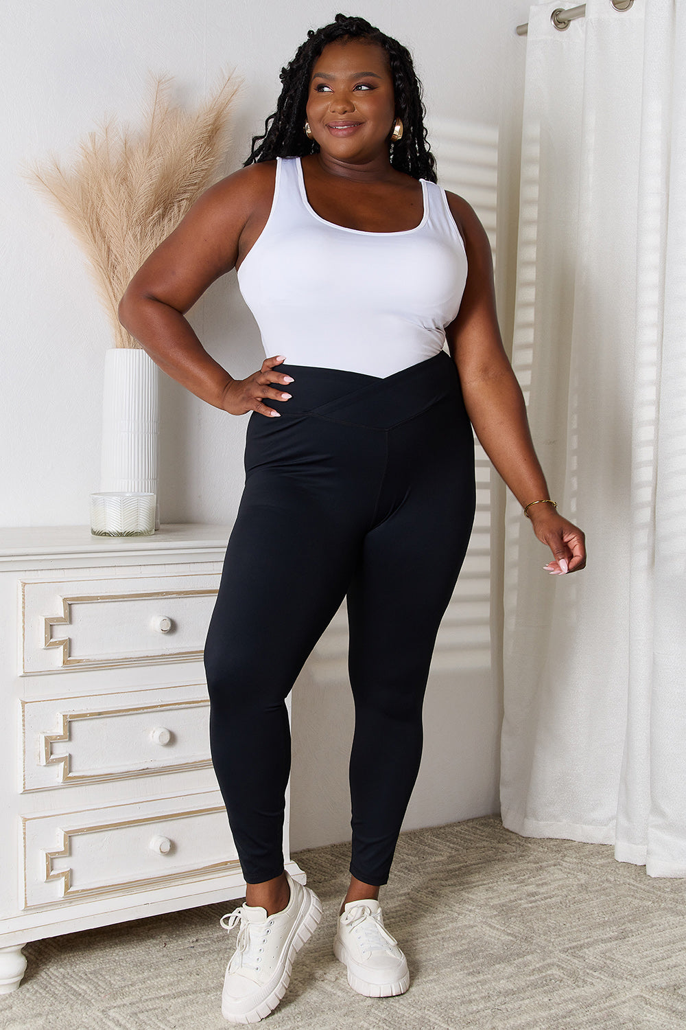 Basic Bae V-Waistband Sports Leggings Luvéillé