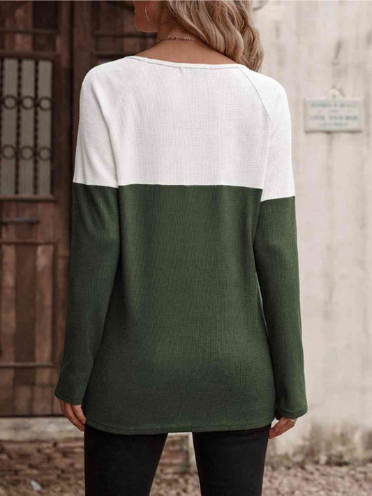 Contrast Round Neck Long Sleeve T-Shirt Luvéillé