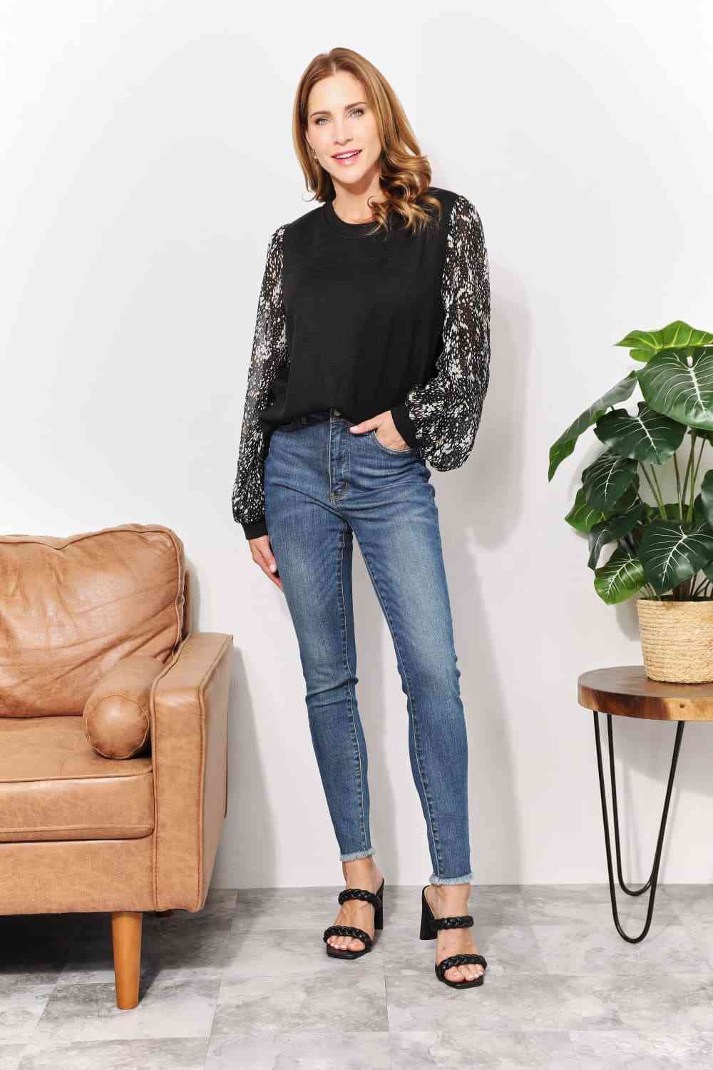 Full Size Foil Printed Sleeve Top Luvéillé