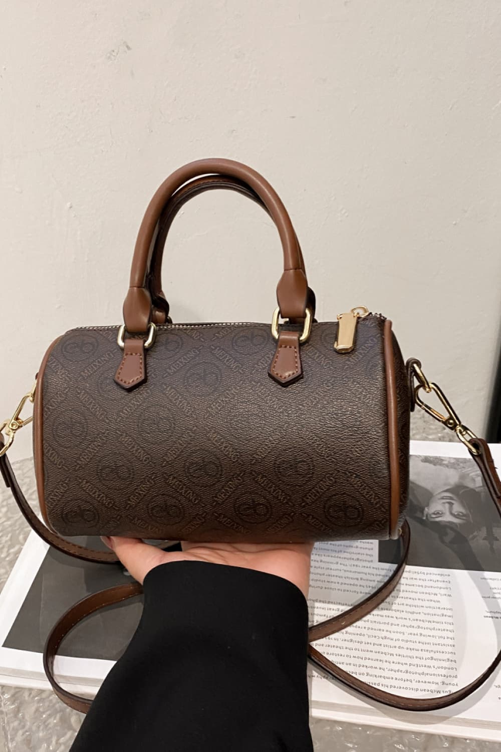 PU Leather Cylinder Handbag Luvéillé