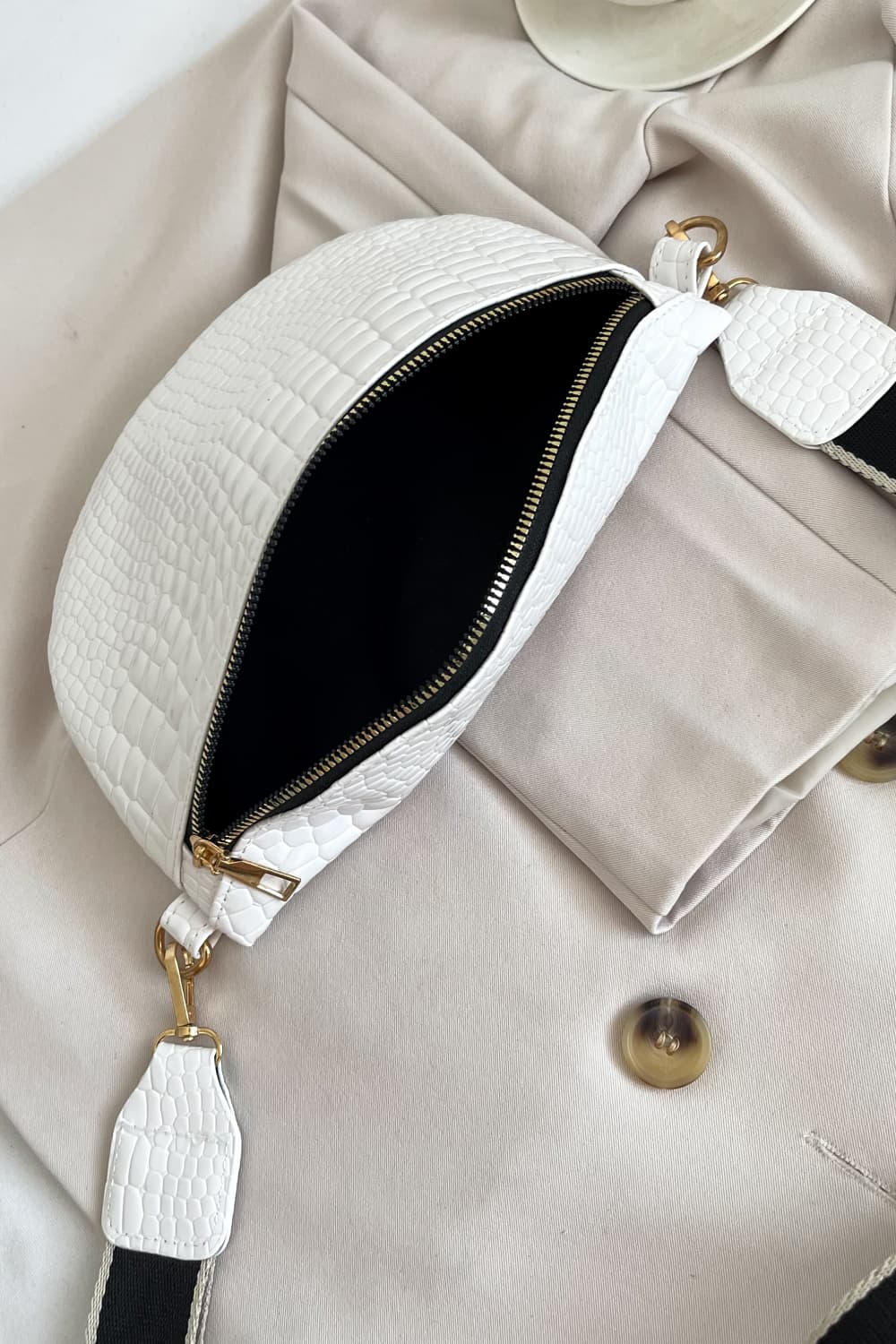 PU Leather Sling Bag with Small Purse Luvéillé