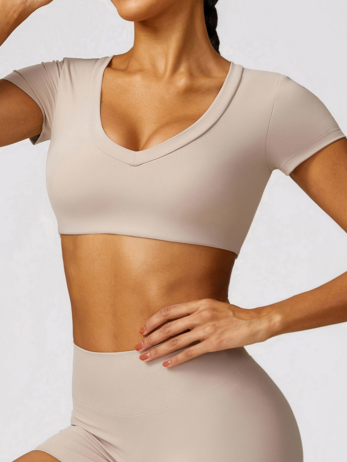 Scoop Neck Short Sleeve Cropped Active T-Shirt Luvéillé