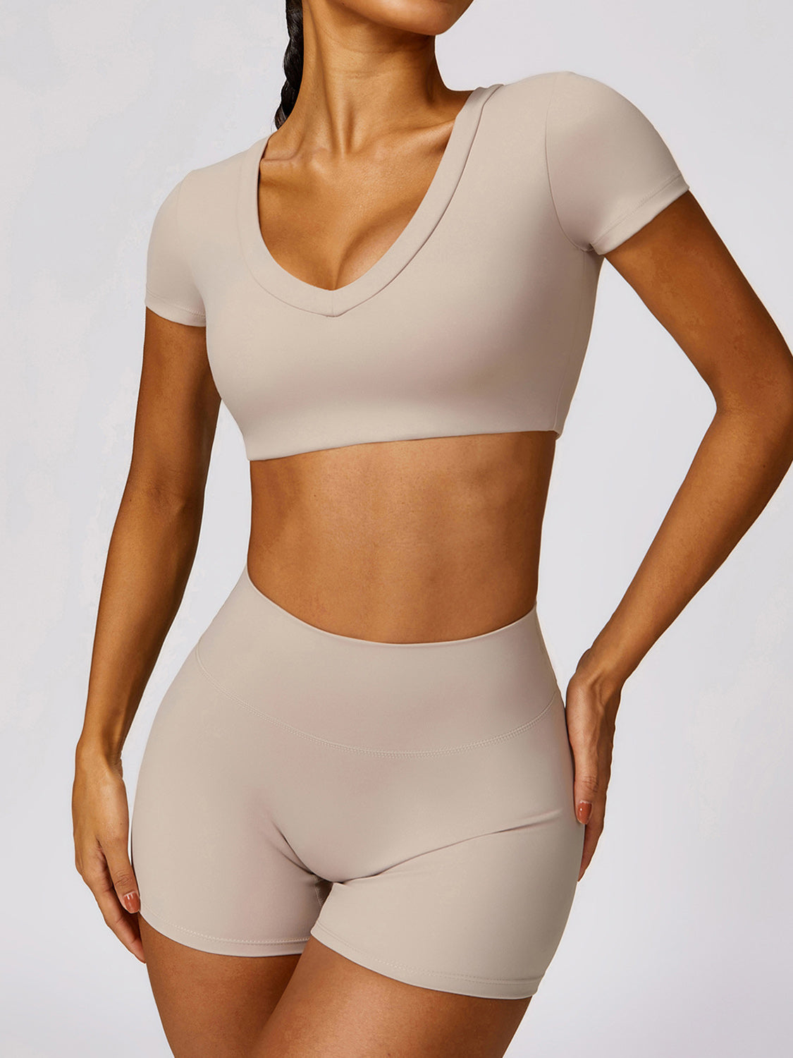 Scoop Neck Short Sleeve Cropped Active T-Shirt Luvéillé