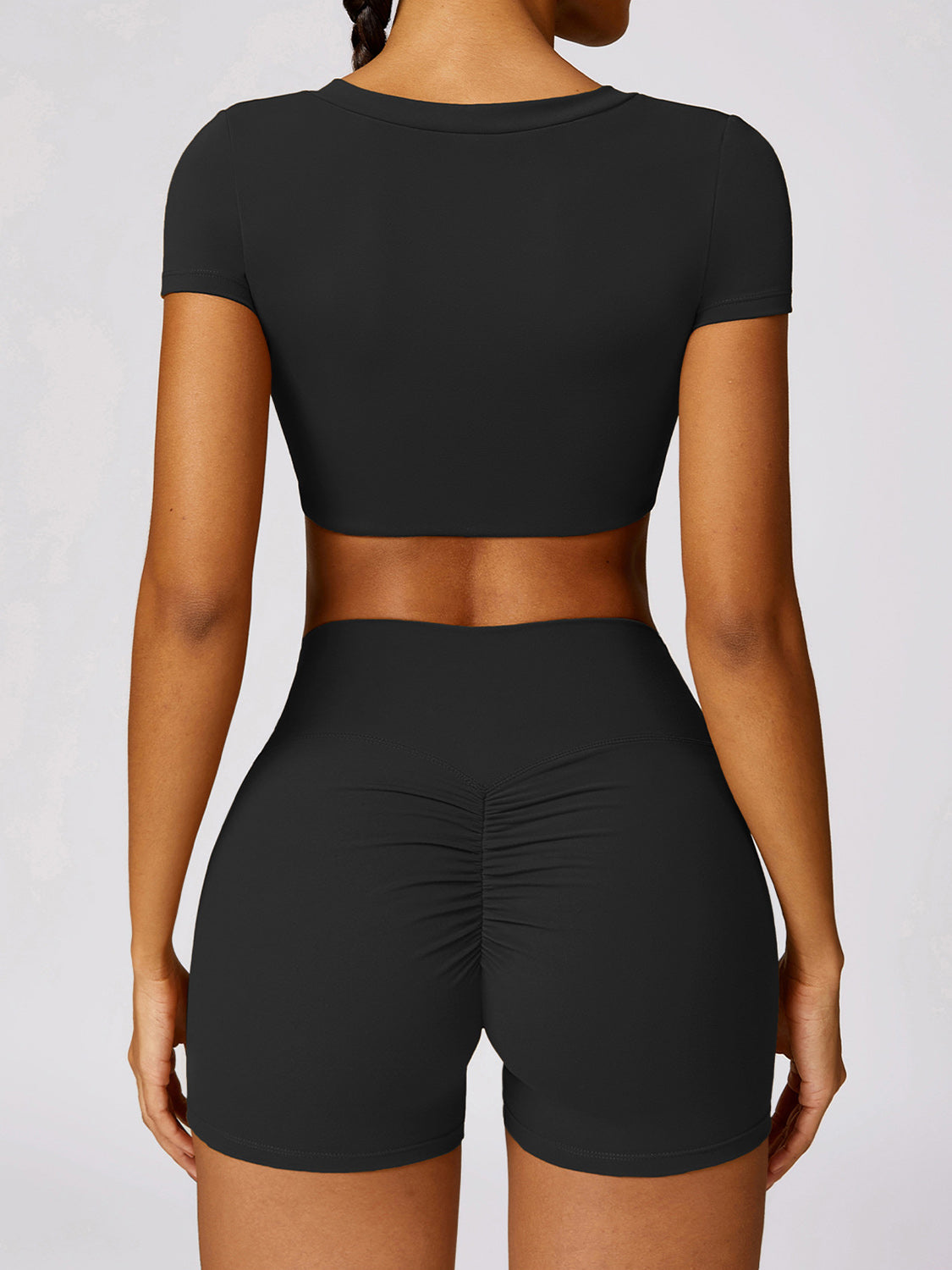 Scoop Neck Short Sleeve Cropped Active T-Shirt Luvéillé