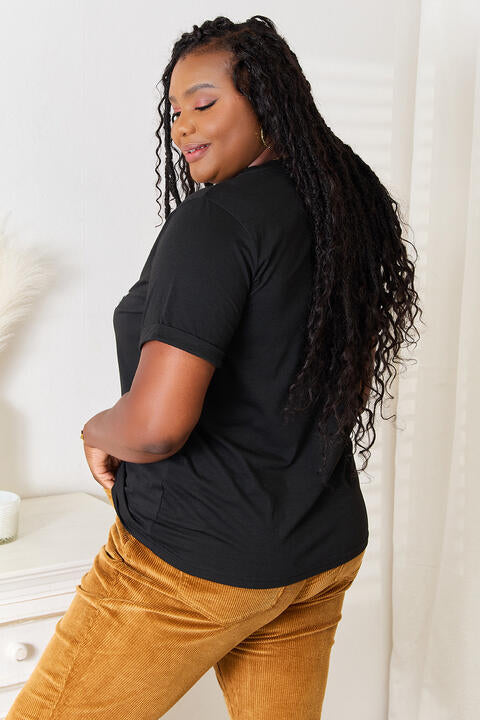 Simply Love GOOD MOMS SAY BAD WORDS Graphic Tee Luvéillé