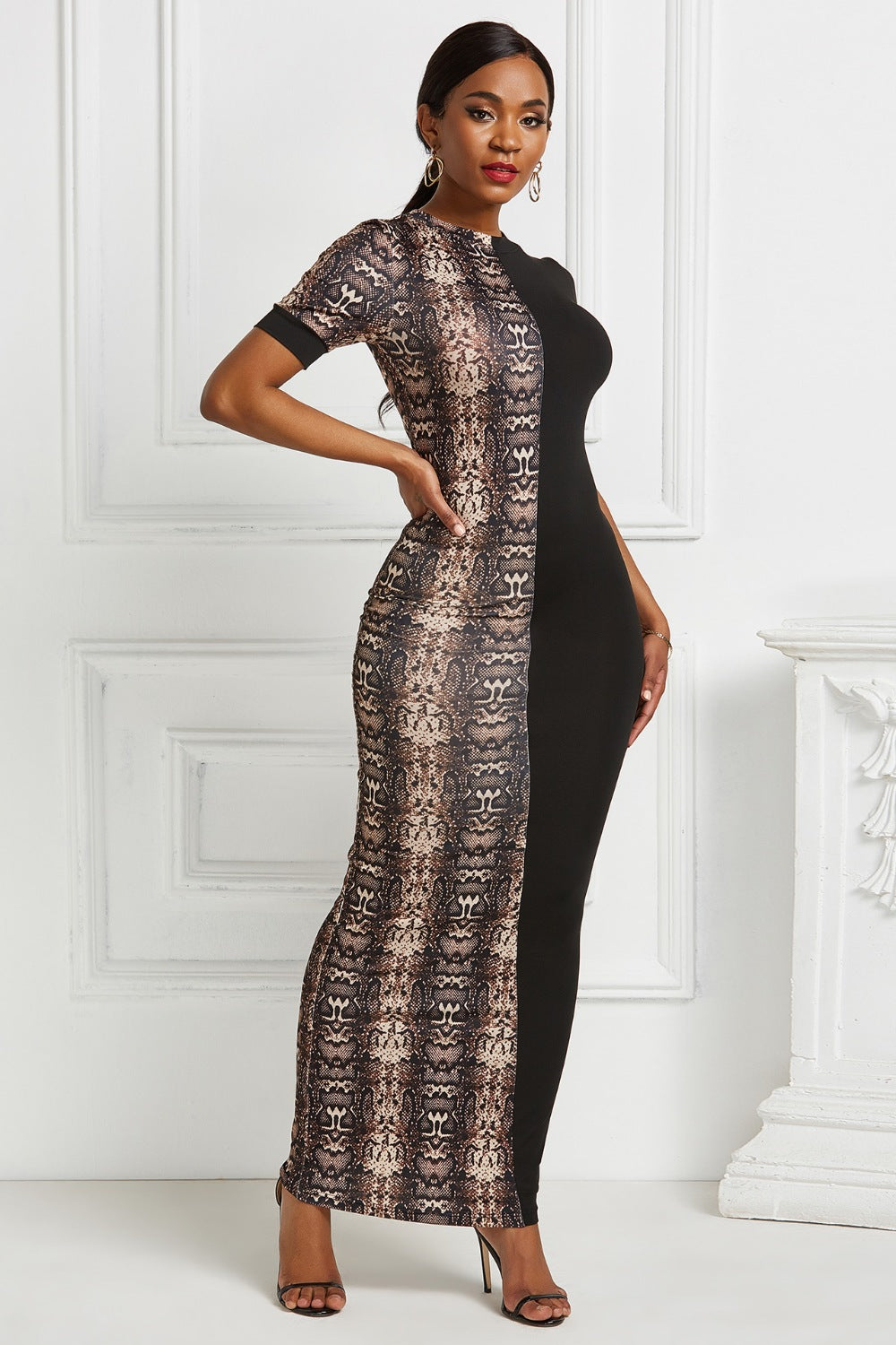 Two-Tone Round Neck Short Sleeve Maxi Dress Luvéillé