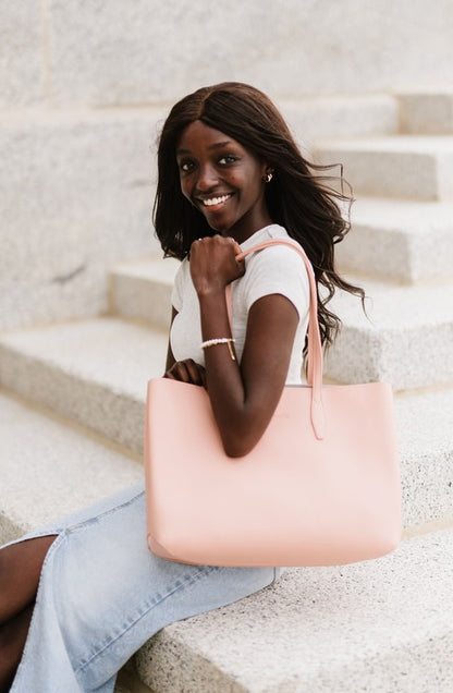 CHARLOTTE TOTE CARRY ALL ON PURSE LAPTOP CASE Luvéillé