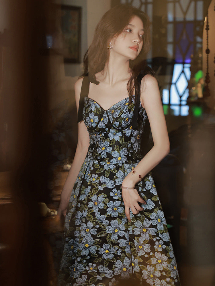 Hanging Strap Small Evening Dress Girl Luvéillé