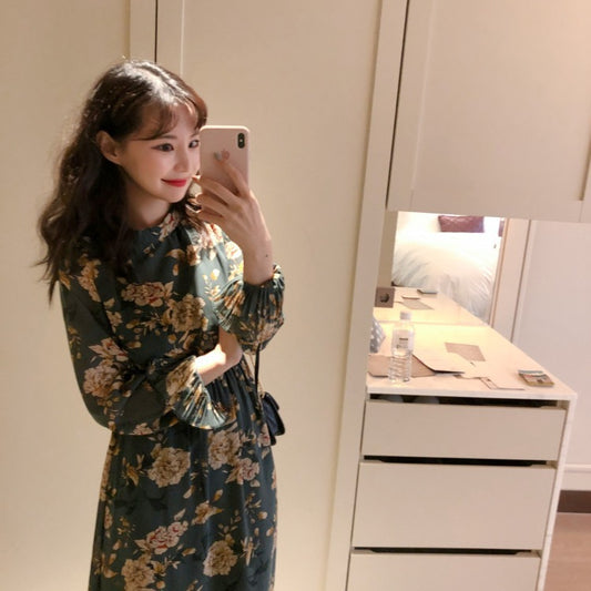 Retro Girl Floral Long-sleeved Dress Women