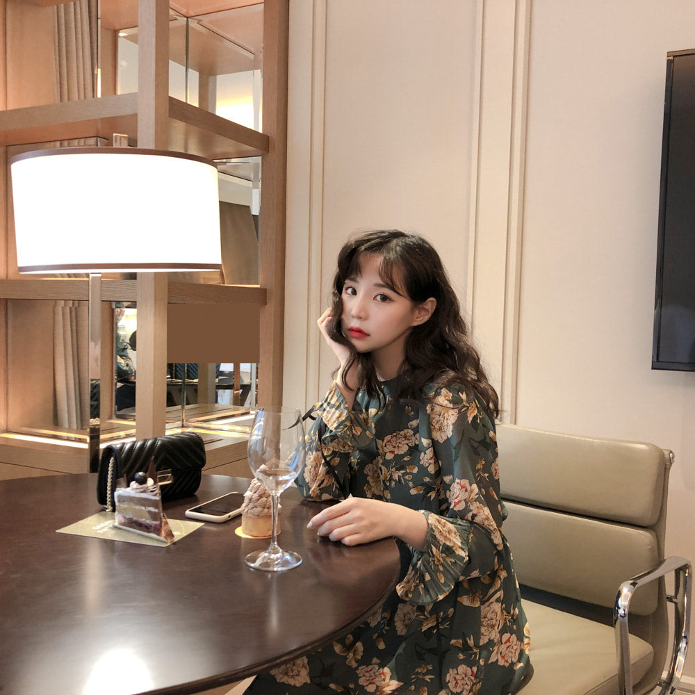 Retro Girl Floral Long-sleeved Dress Women