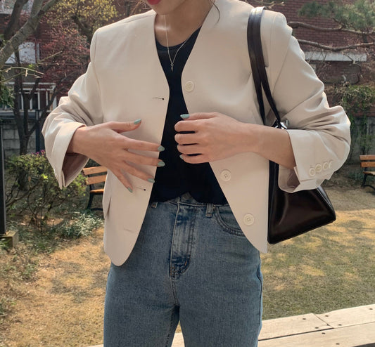 Temperament Female Autumn Collarless Short Suit Jacket