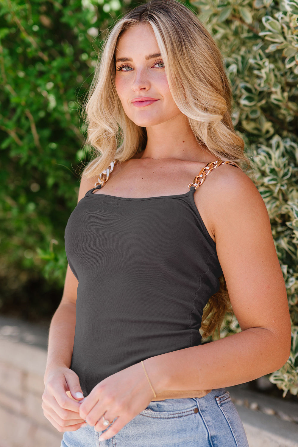 Chain Square Neck Cami Luvéillé