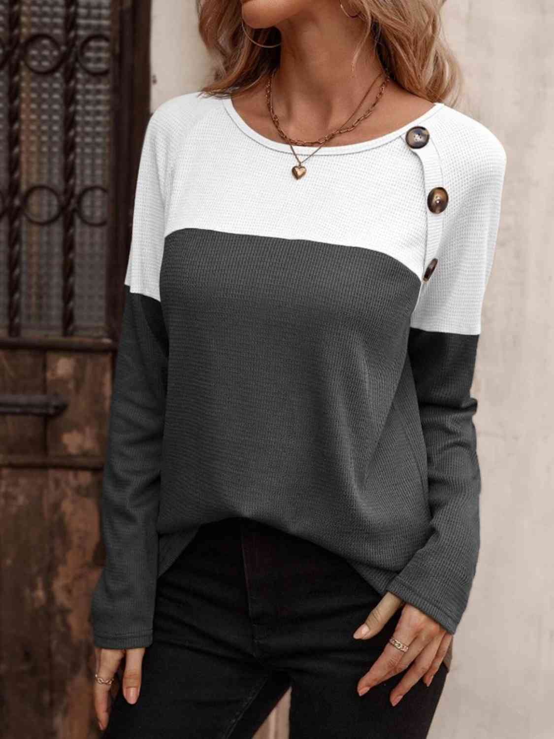 Contrast Round Neck Long Sleeve T-Shirt Luvéillé
