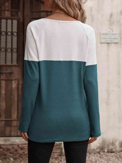 Contrast Round Neck Long Sleeve T-Shirt Luvéillé