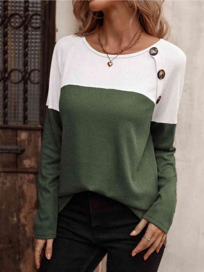 Contrast Round Neck Long Sleeve T-Shirt Luvéillé
