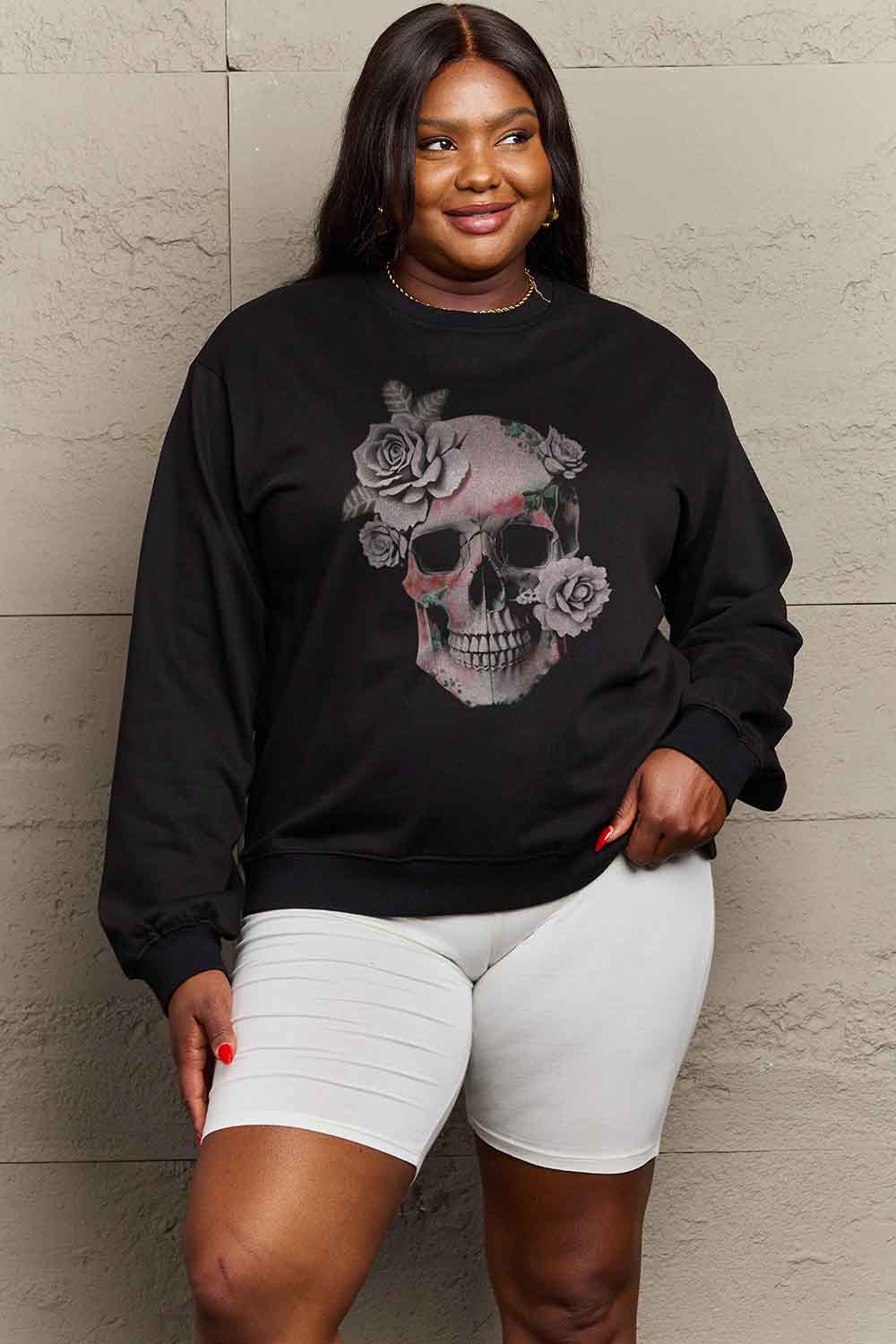 Full Size Dropped Shoulder SKULL Graphic Sweatshirt Luvéillé