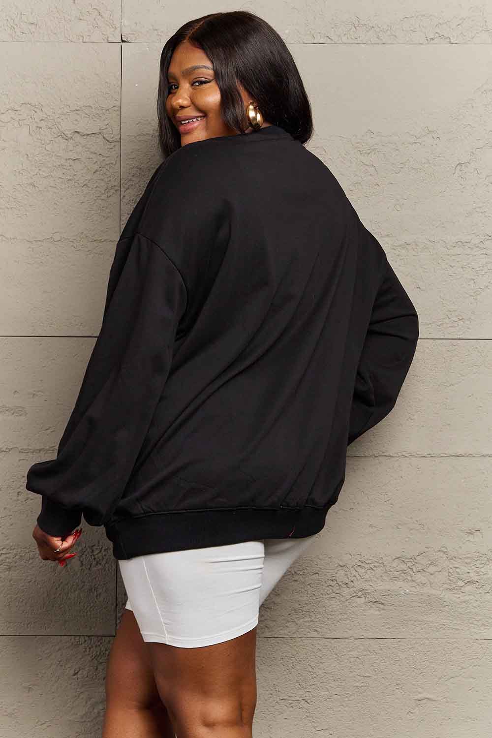 Full Size Dropped Shoulder SKULL Graphic Sweatshirt Luvéillé