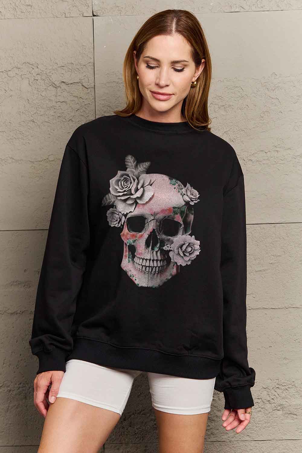Full Size Dropped Shoulder SKULL Graphic Sweatshirt Luvéillé