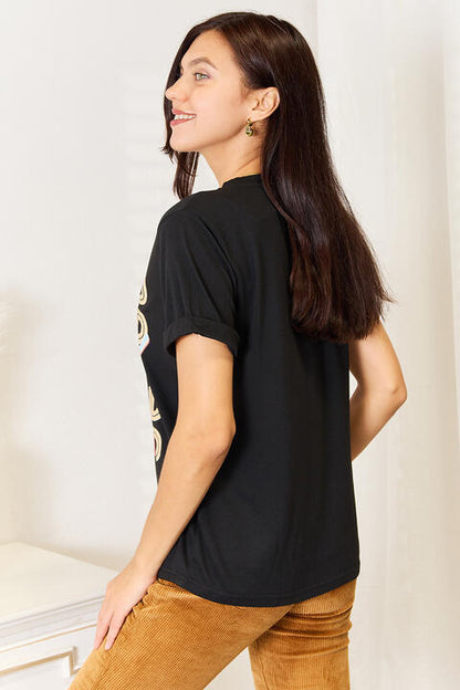 Simply Love BE KIND Graphic Round Neck T-Shirt Luvéillé