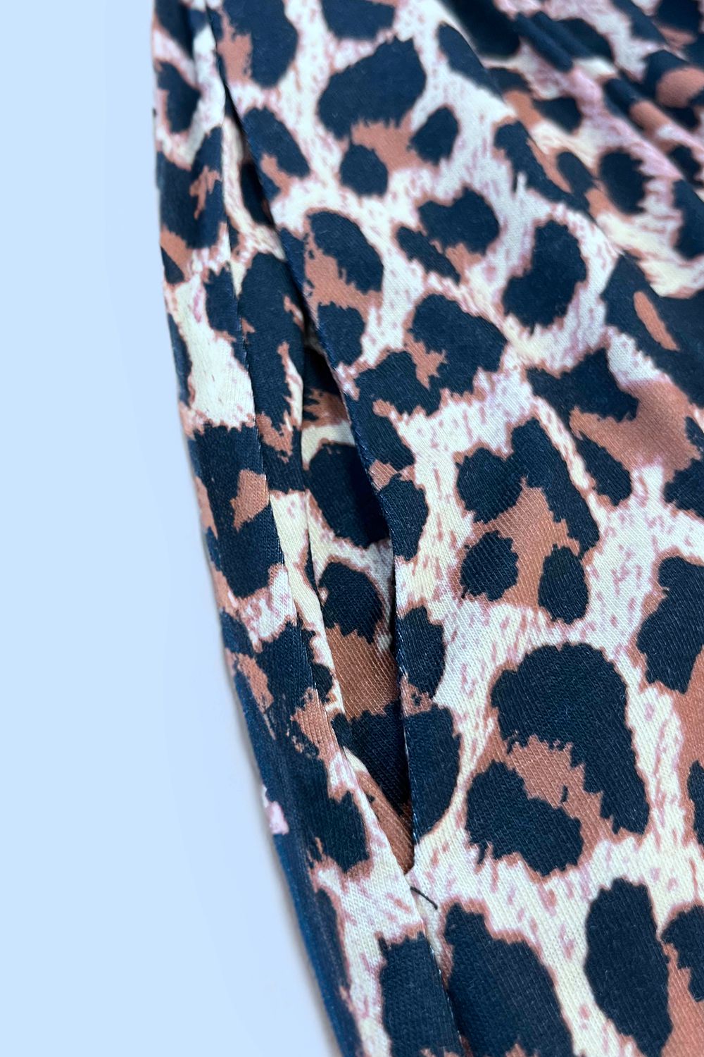 Sleeveless Buttoned Dress with Pockets Luvéillé