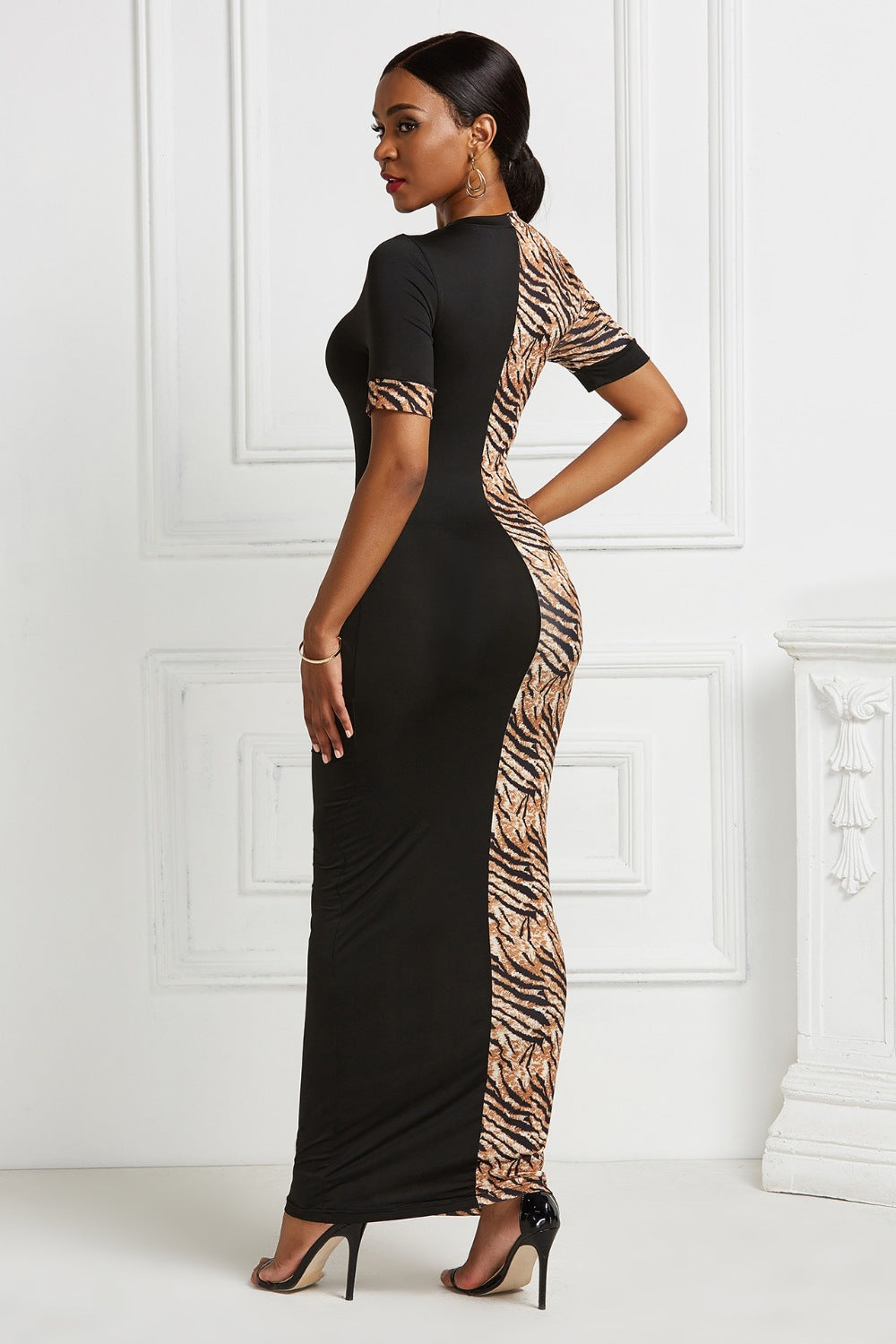 Two-Tone Round Neck Short Sleeve Maxi Dress Luvéillé