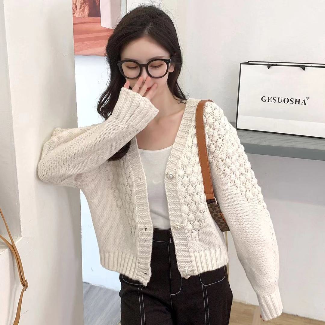 V-neck Loose Lazy Style Solid Color Sweater Luvéillé