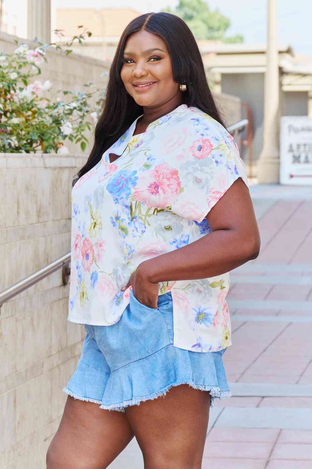 White Birch One And Only Full Size Short Sleeve Floral Print Top Luvéillé