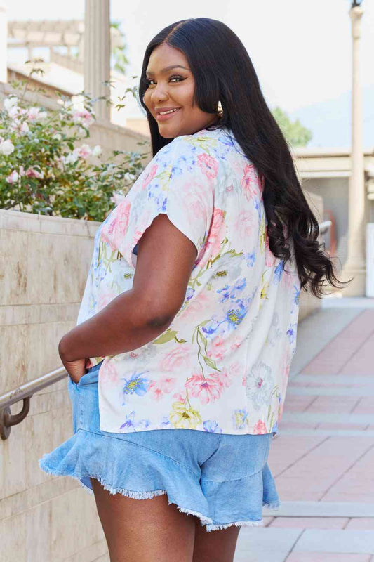 White Birch One And Only Full Size Short Sleeve Floral Print Top Luvéillé