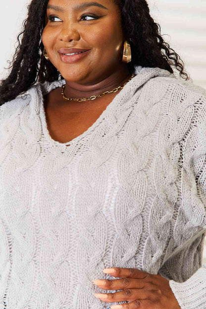 Woven Right Cable-Knit Hooded Sweater Luvéillé