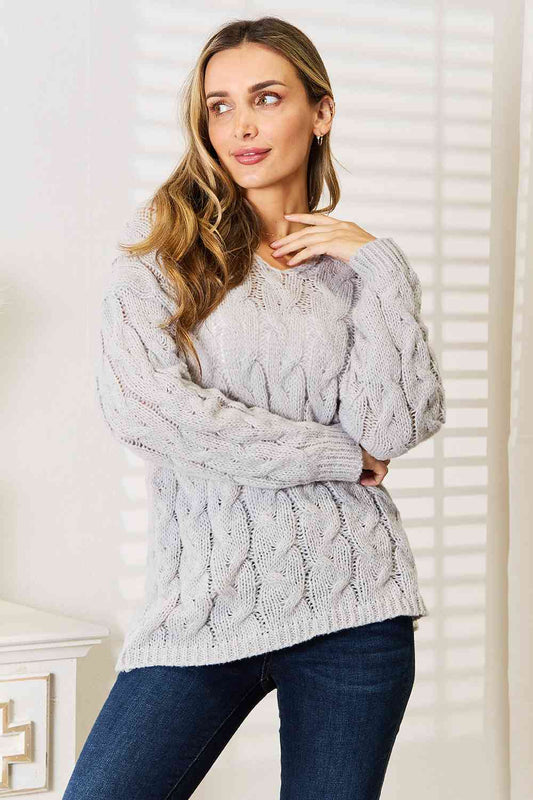 Woven Right Cable-Knit Hooded Sweater Luvéillé