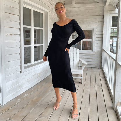 Solid Color V-neck Knitted Dress